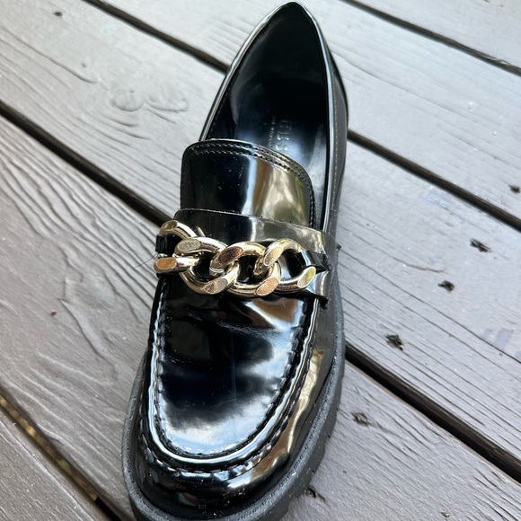 Guess Hillford Lug Sole Loafers Chunky Platform Women’s US 10M Gold Chain - Picture 9 of 11
